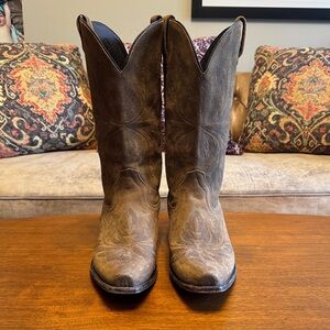 Authentic Men’s Ariat Ryman Western Boots!